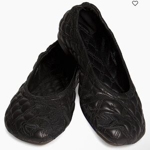 Burberry Sadler Quilted Lambskin Ballerina Flats Elegant Black Quilted Flats